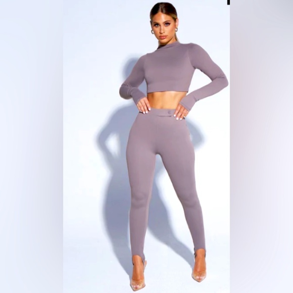 Alluring 2 piece Leggings outfits (crop top with matching leggings)